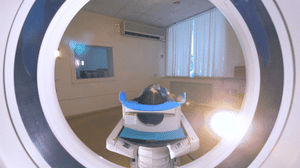 videoblocks-tomograph-mri-mri-scanner-patient-on-magnetic-resonance-imaging-medical-examination-concept_s9zcs5wldm_1080__D_AdobeExpress